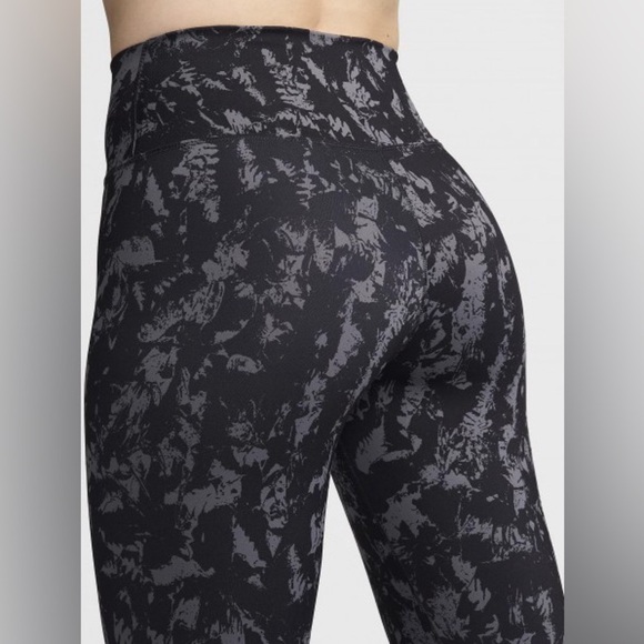 Nike Women’s One High-Waisted 7/8 Printed Athletic Leggings | NEW/NWT!!🏋️👟 - Picture 4 of 10